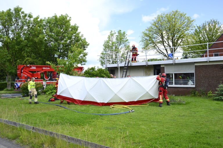Brandweerman gereanimeerd tijdens blussen van woningbrand