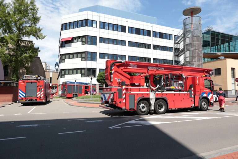 Brandweer groots ingezet na brand in ziekenhuis