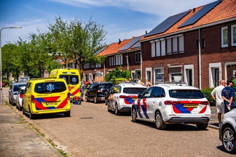 Kindje gereanimeerd nadat het in zwembad terecht kwam