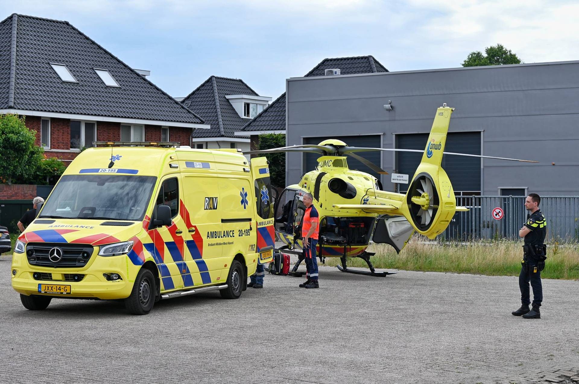 Kind per traumahelikopter naar ziekenhuis na medische noodsituatie