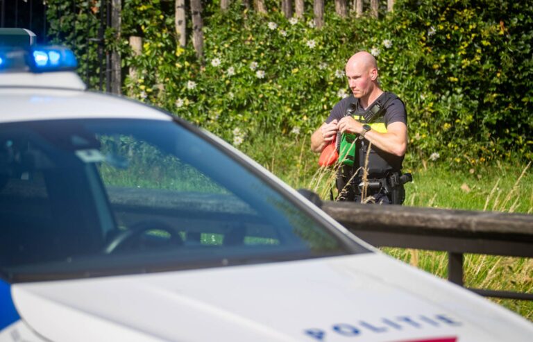 Overleden vrouw aangetroffen in water