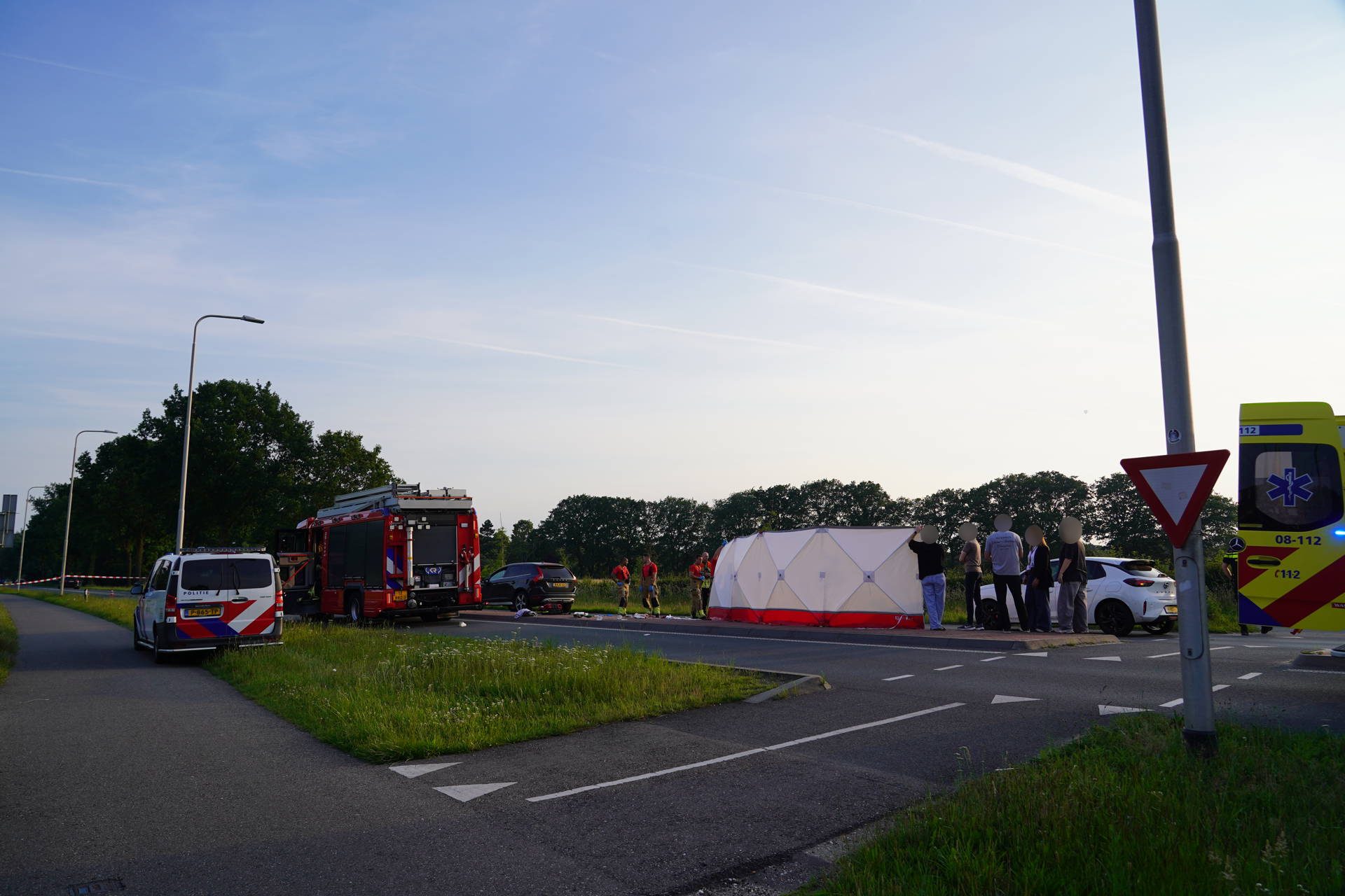 Fietser zwaargewond na aanrijding