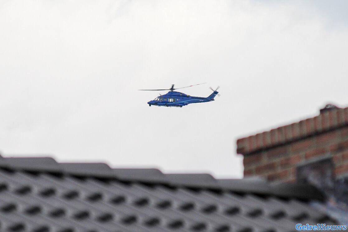 Politiehelikopter ingezet boven woonwijk