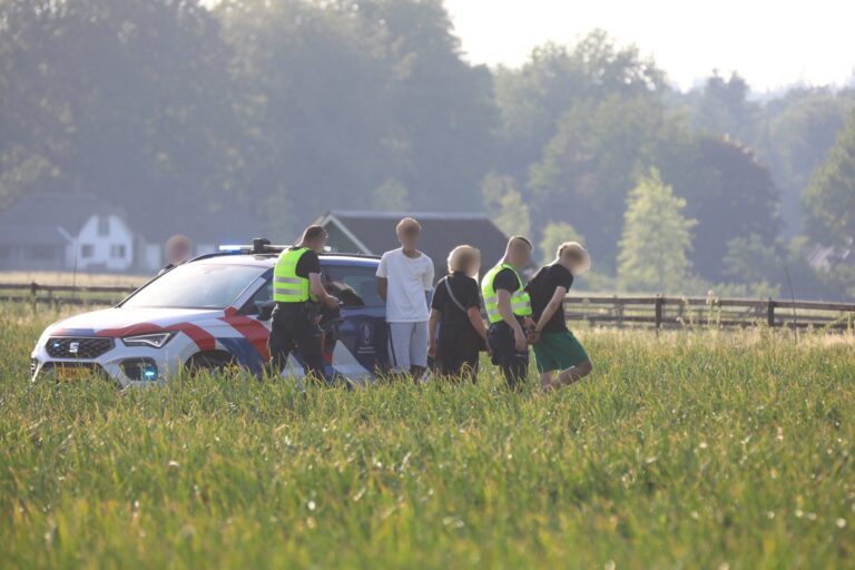 Jongens (15) en (14) aangehouden na achtervolging