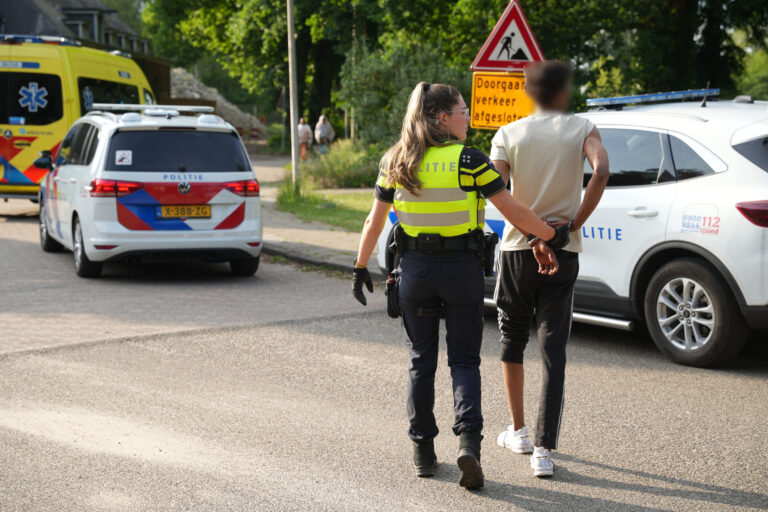 Gewonde na steekincident bij AZC, verdachte aangehouden