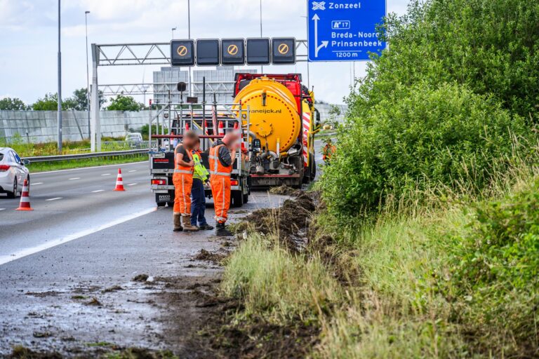 Tankwagen met mest botst tegen viaductpijler op snelweg