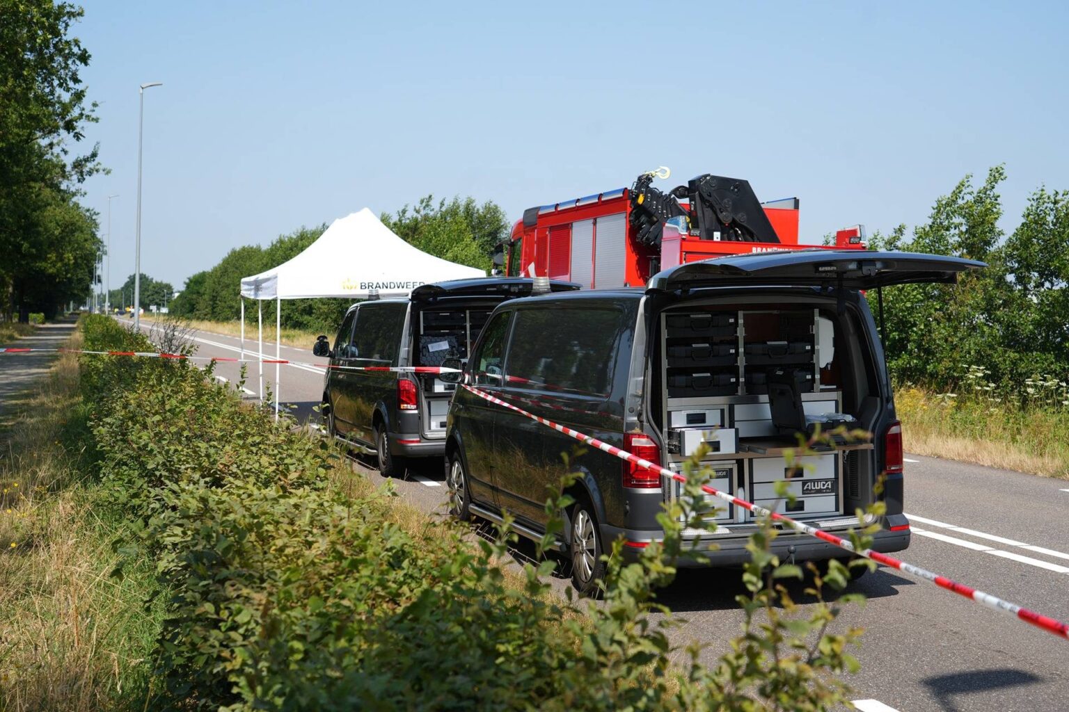 Hulpdiensten ter plaatse bij de Vierbundersweg in Dongen