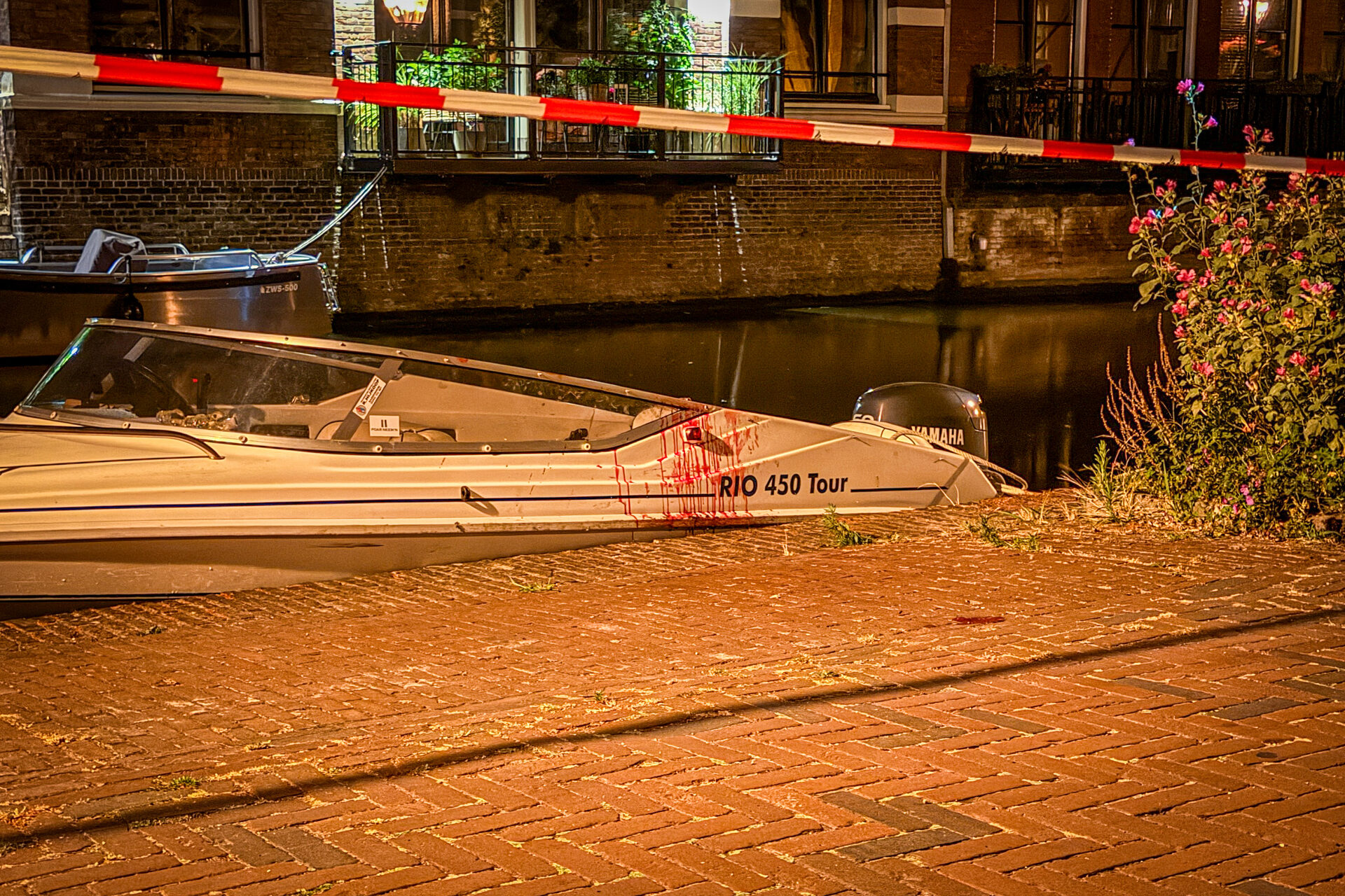 Opvarende zwaargewond, minderjarige schipper aangehouden