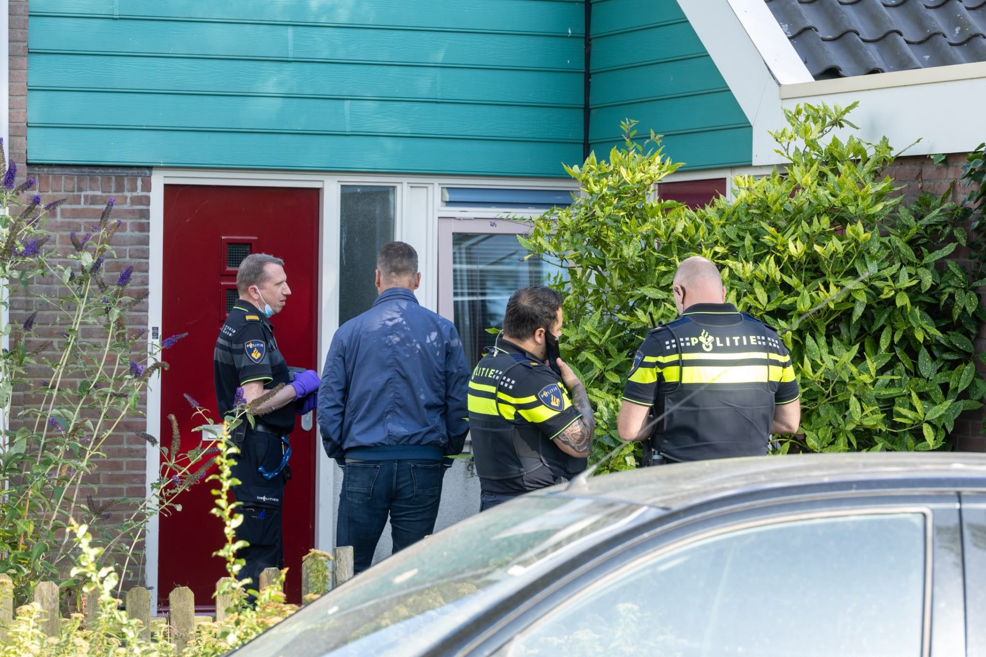 Overleden persoon gevonden in woning met hennepkwekerij