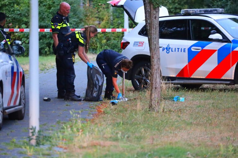Man aangehouden na vondst van vermoedelijke cocaïne