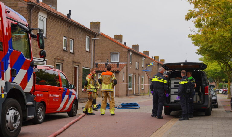 Zwaar beschadigde auto blijkt vluchtvoertuig