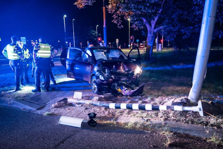 Ravage na ongeval in Arnhem, bestuurder aangehouden