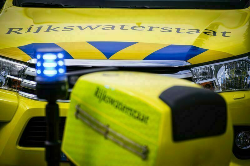 Automobilisten schroeven slagboom zelf los na storing op Ketelburg bij Lelystad