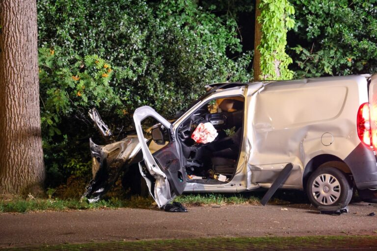 Mogelijke achtervolging eindigt met zware crash