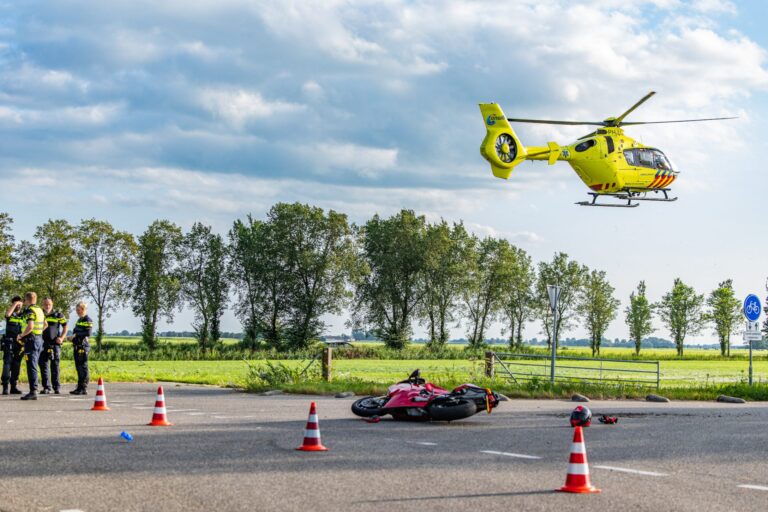 Motorrijder gewond na botsing met lijnbus