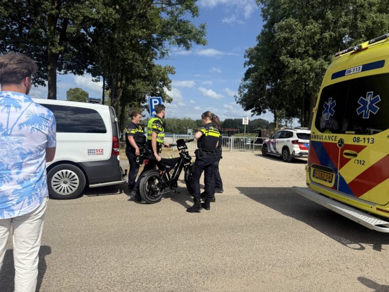 Minderjarige rijdt 4-jarig kind aan op fatbike, kind naar ziekenhuis