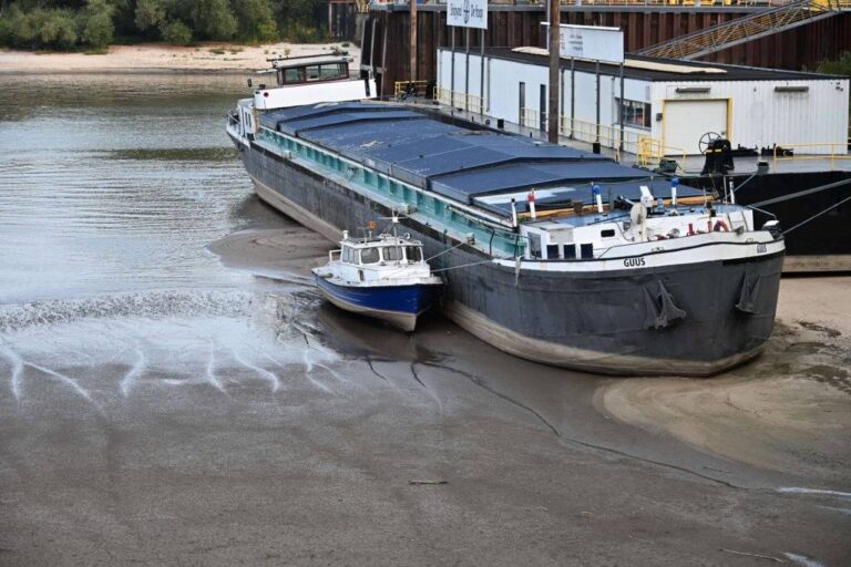 Overleg over watertekort terwijl Rijn laagterecord bereikt