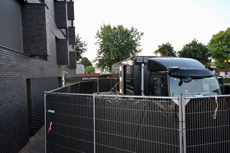 Persoon overleden na reanimatie, politie doet onderzoek