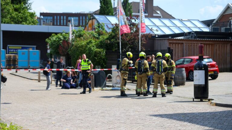 Verkeerd middel in schrobmachine veroorzaakt chemische reactie in winkel