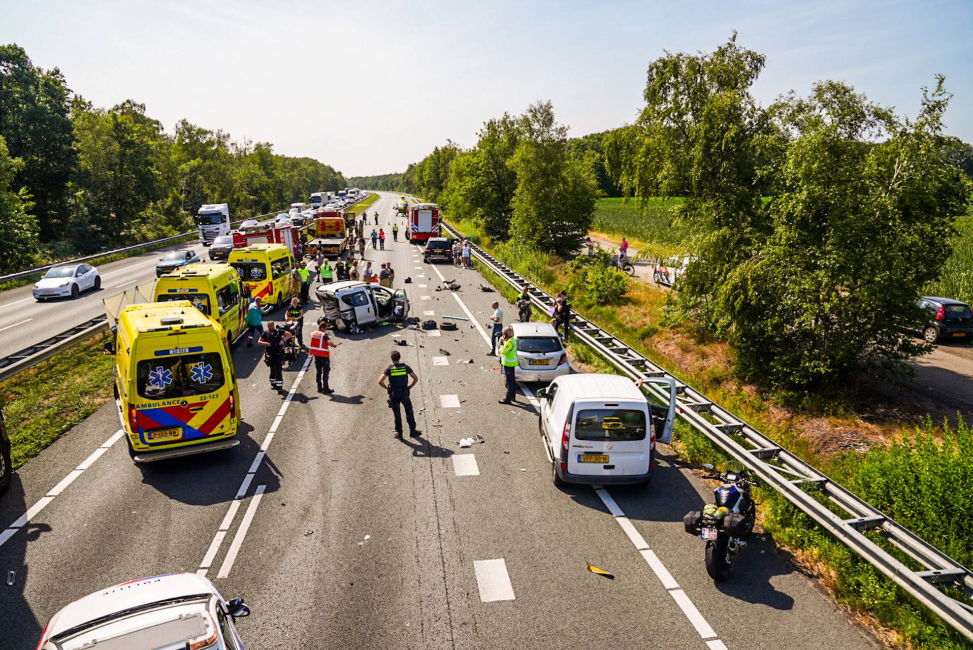 Vier gewonden, waaronder kind, bij ernstig ongeval