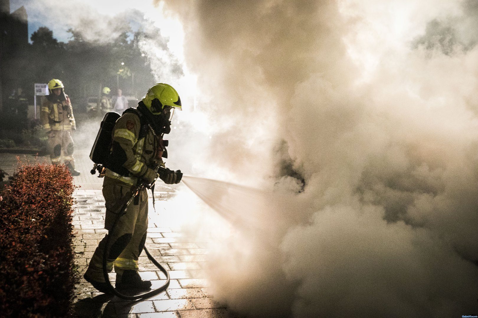 Auto Syrisch statushoudersgezin vermoedelijk in brand gestoken