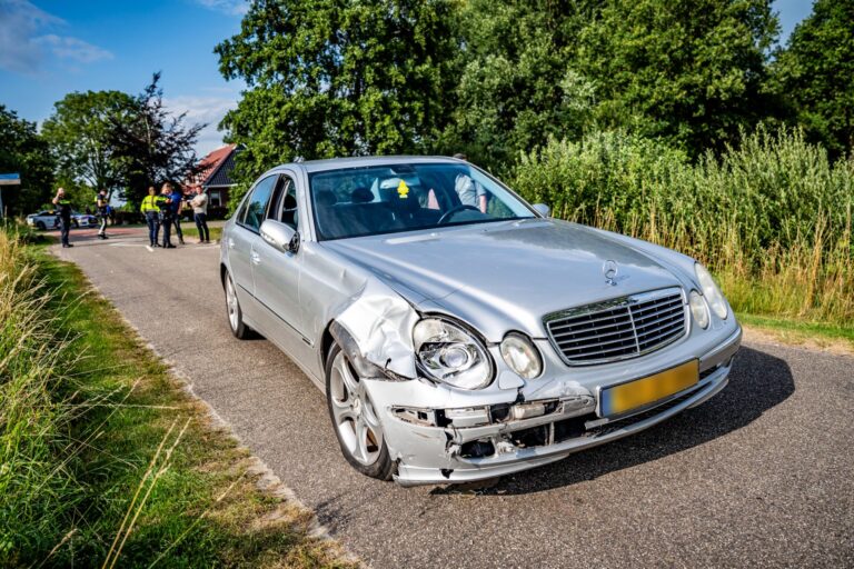 Traumahelikopter ingezet na botsing met brommerrijder
