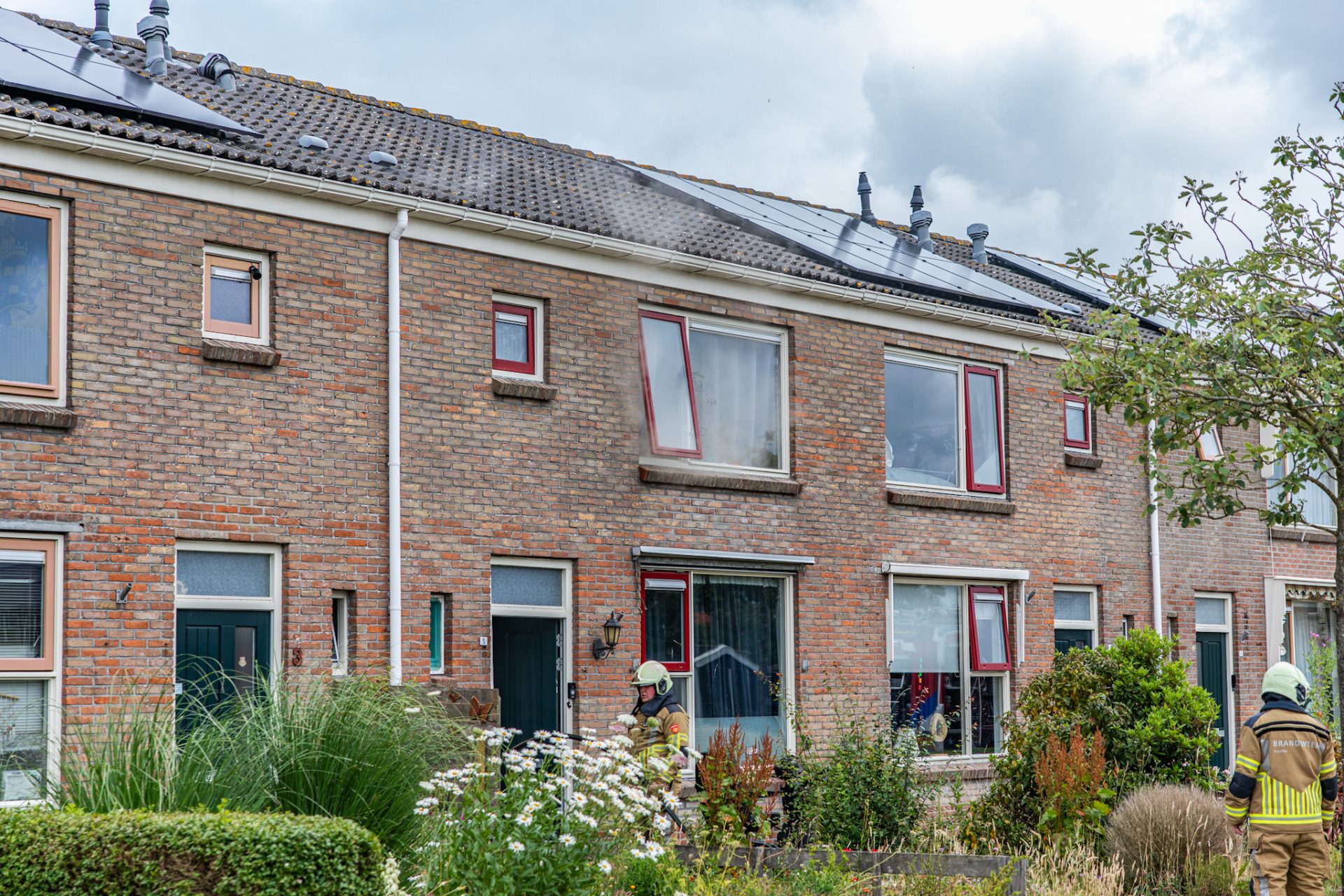 Hond komt om bij woningbrand