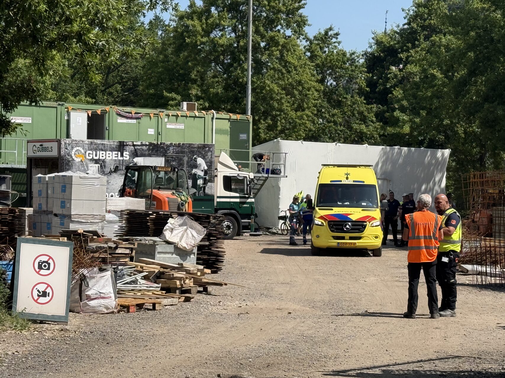 Medewerker gewond na incident met elektriciteit op bouwterrein