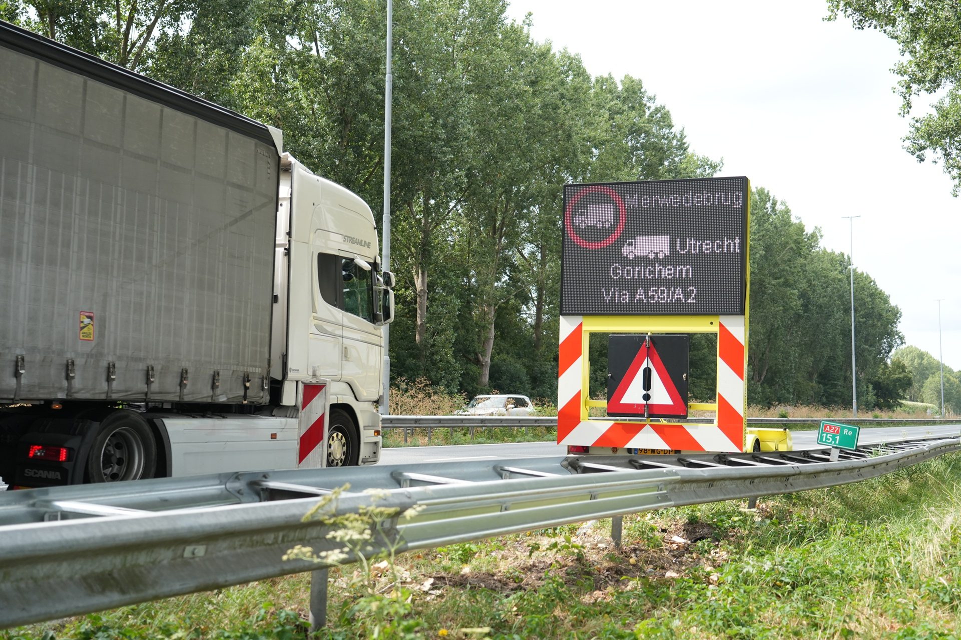 Rijkswaterstaat sluit brug af voor zwaar verkeer