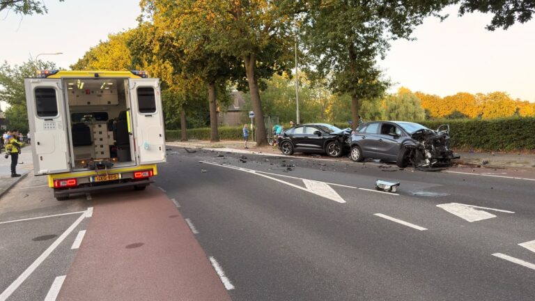 Meerdere gewonden bij frontale botsing