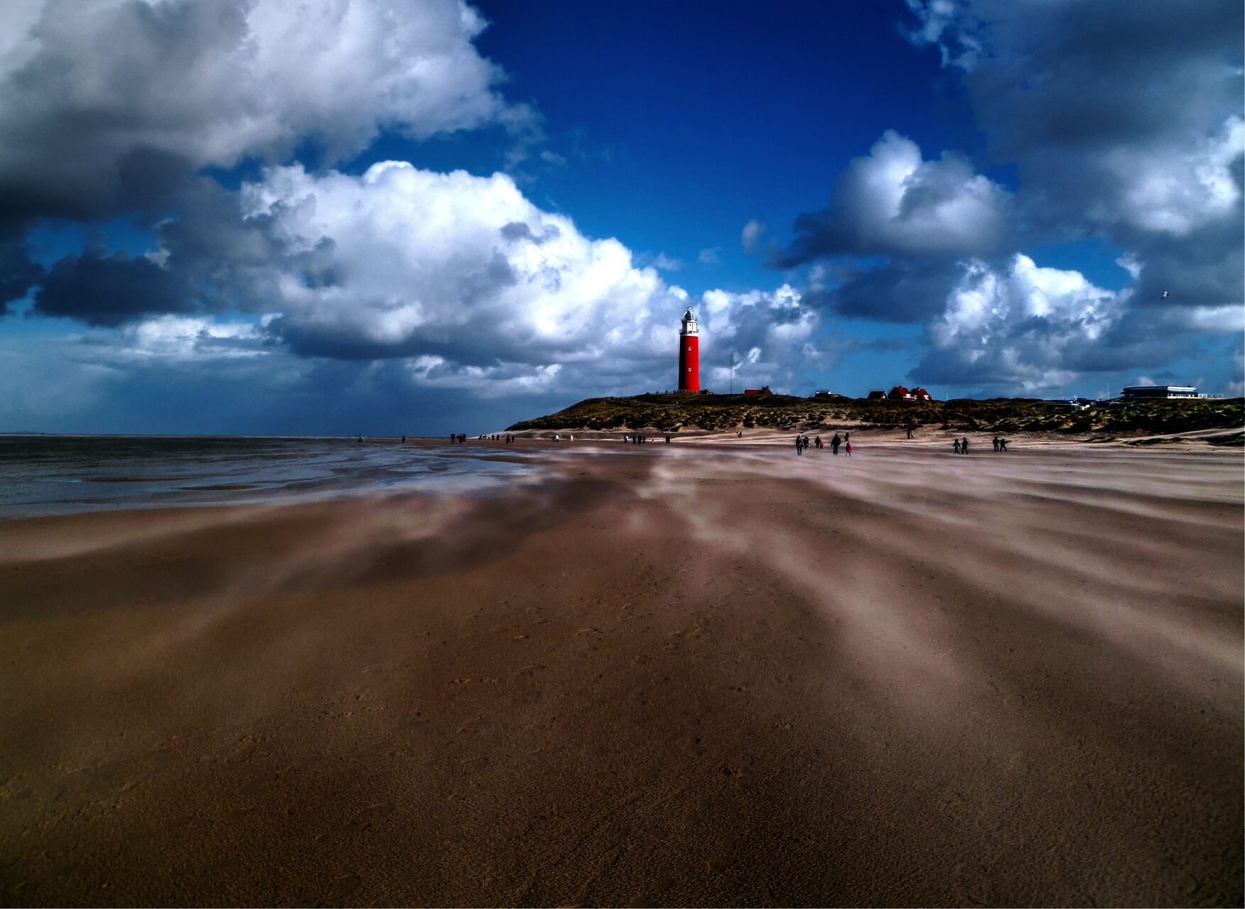 Lichaamsdelen spoelen aan op strand zijn van twee Afghaanse vluchtelingen
