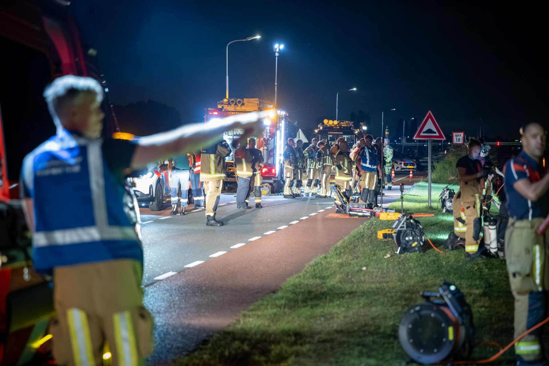Duikers doorzoeken Ringvaart na aantreffen bandensporen