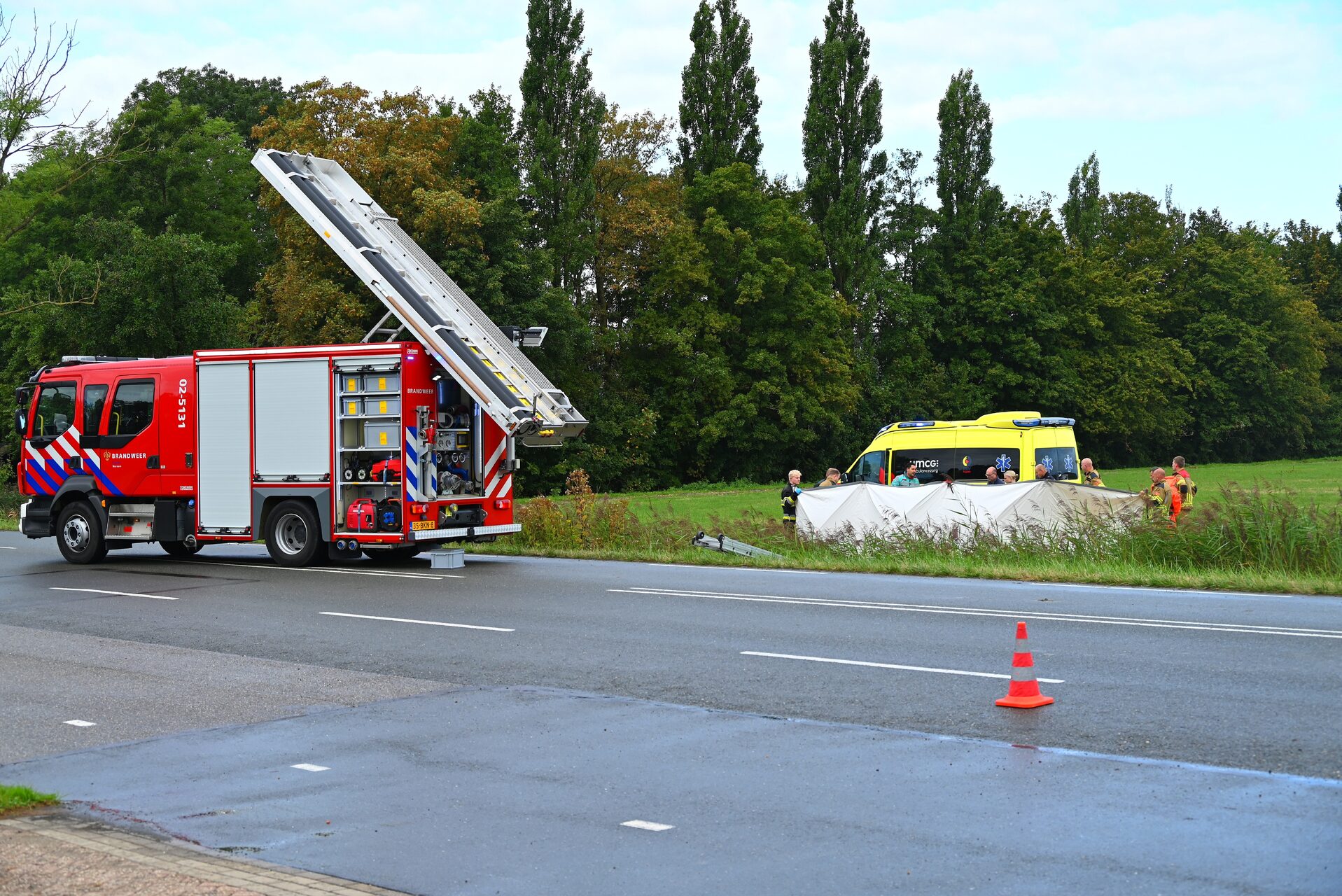 Persoon overleden nadat die te water raakte in Marsum