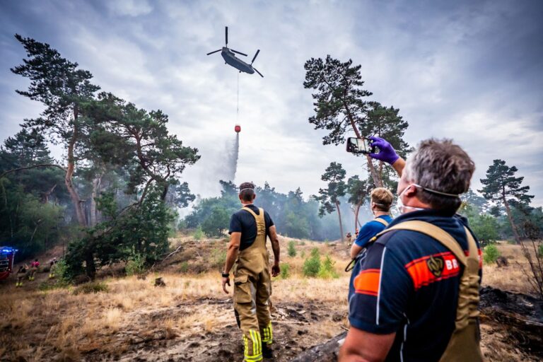 Natuurbrand na twee dagen nog altijd niet onder controle