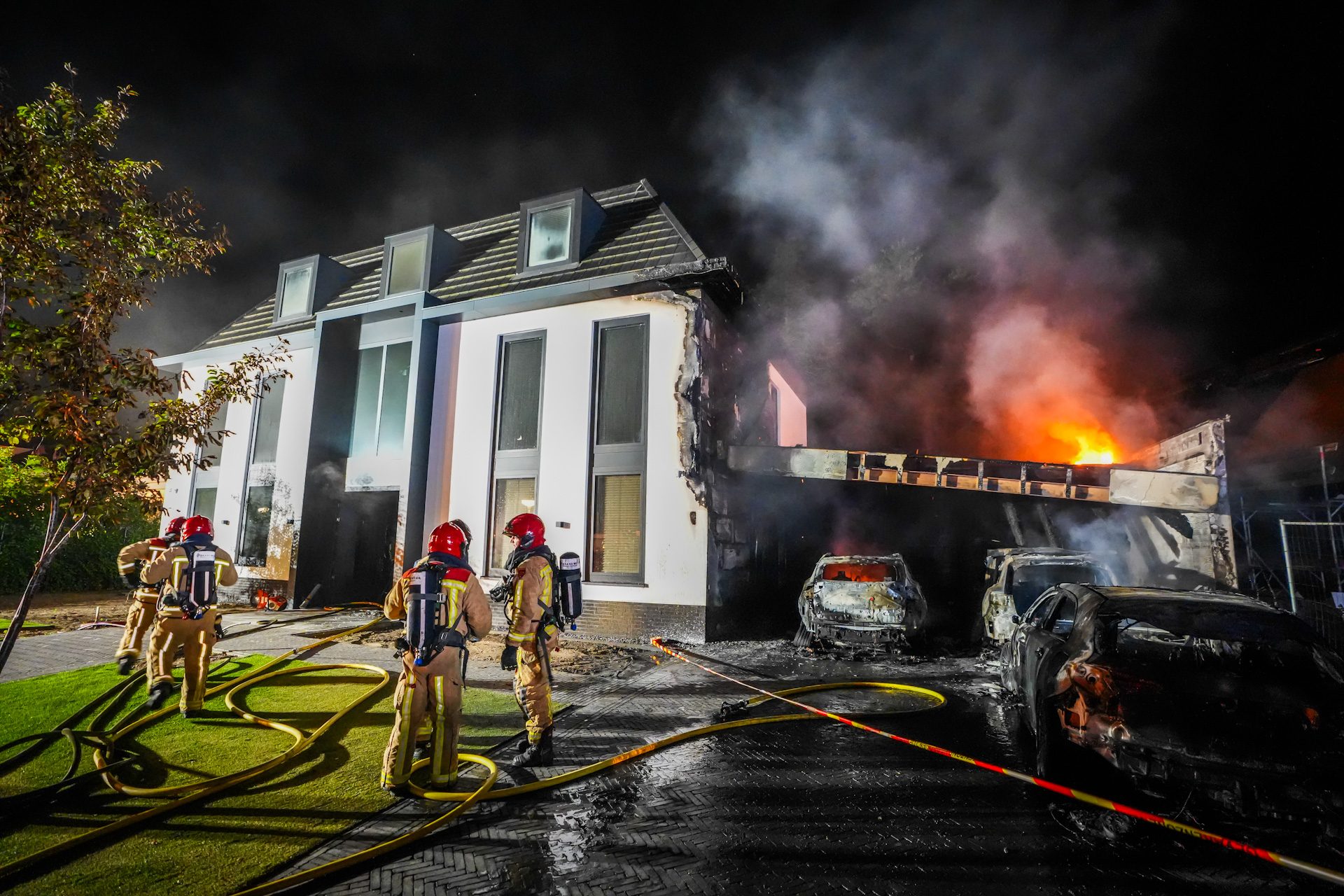 Villa verwoest door brand, mogelijk aanslag