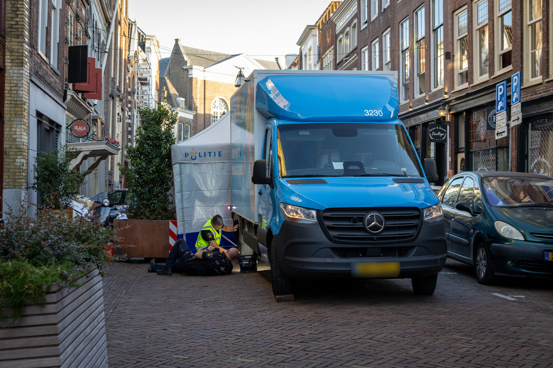 Jong kind overleden na verkeersongeval met bestelwagen
