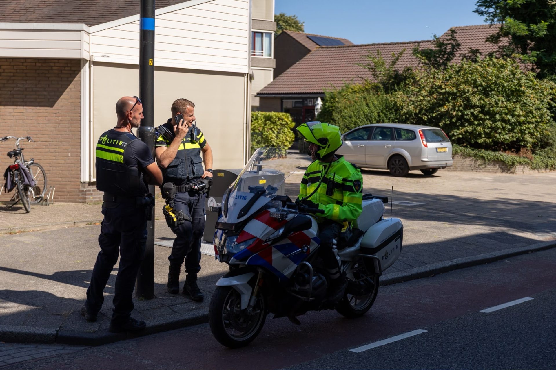 Politie zoekt drie verdachten na poging tot inbraak