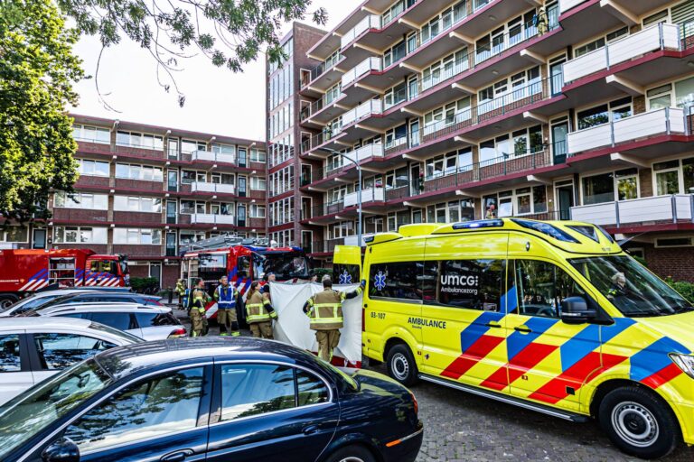 Slachtoffer uit brandende woning gered