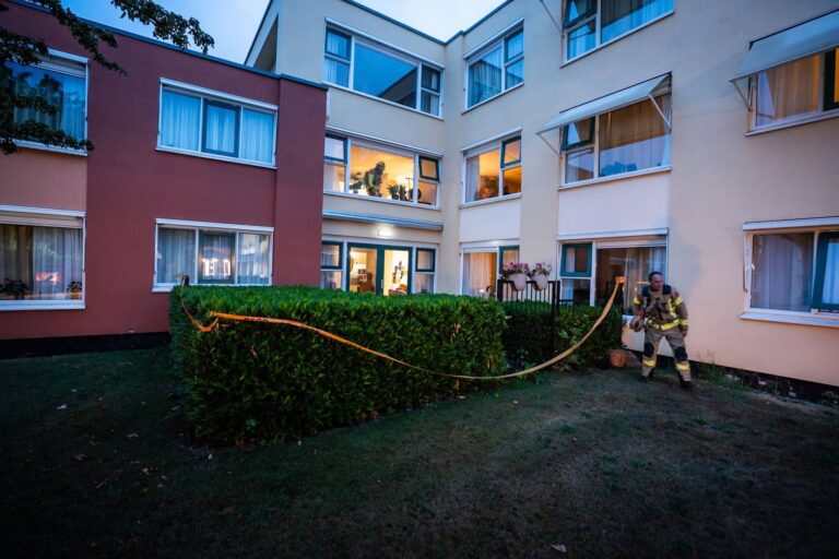 Brand breekt uit in appartement van woonzorgcentrum, vleugel ontruimd