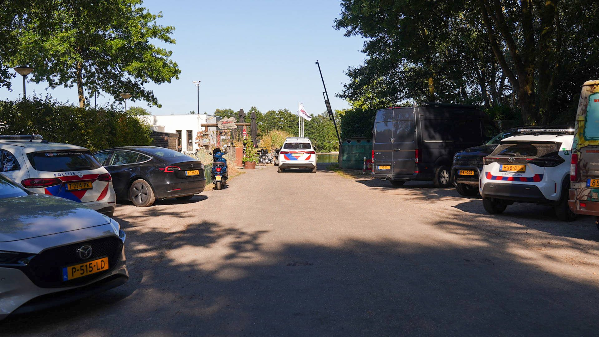 Lichaam aangetroffen in recreatievijver, politie start onderzoek