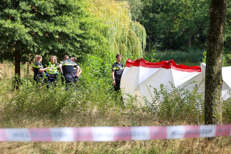 UPDATE: Overleden persoon uit water gehaald