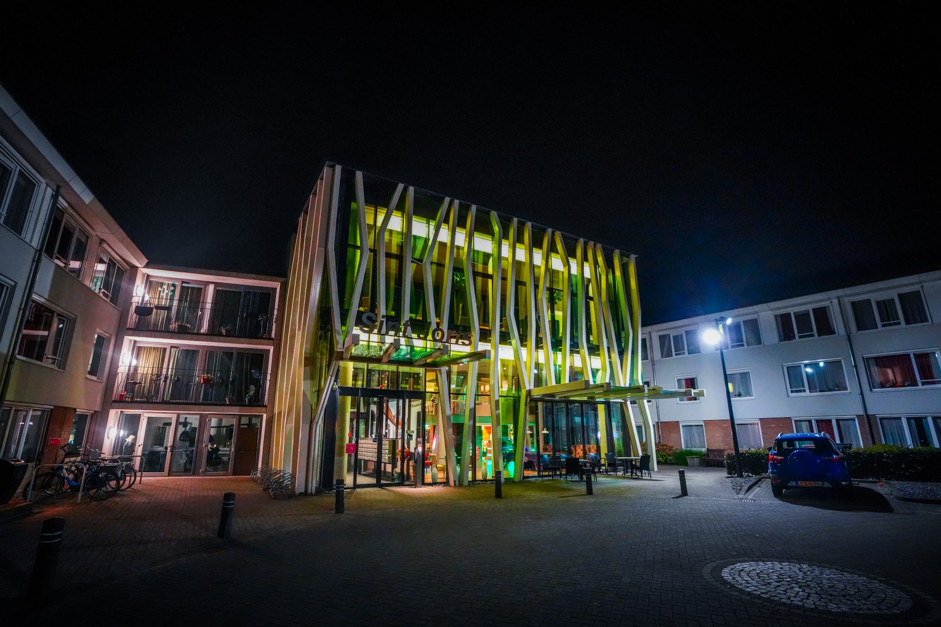 VRM08037-2 - 112 Nederland
