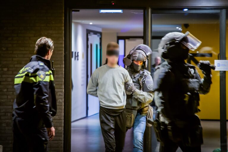 Man (28) aangehouden voor voorbereiding terroristisch misdrijf