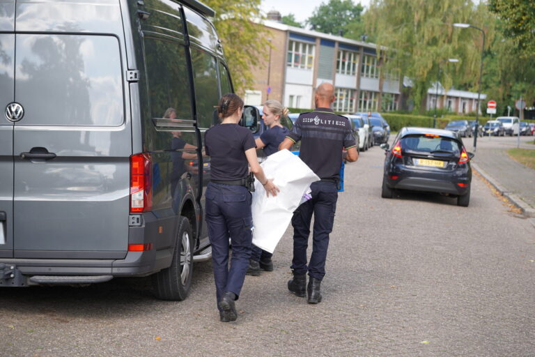 Vaten uit woning gehaald tijdens ontmanteling vermoedelijk drugslab