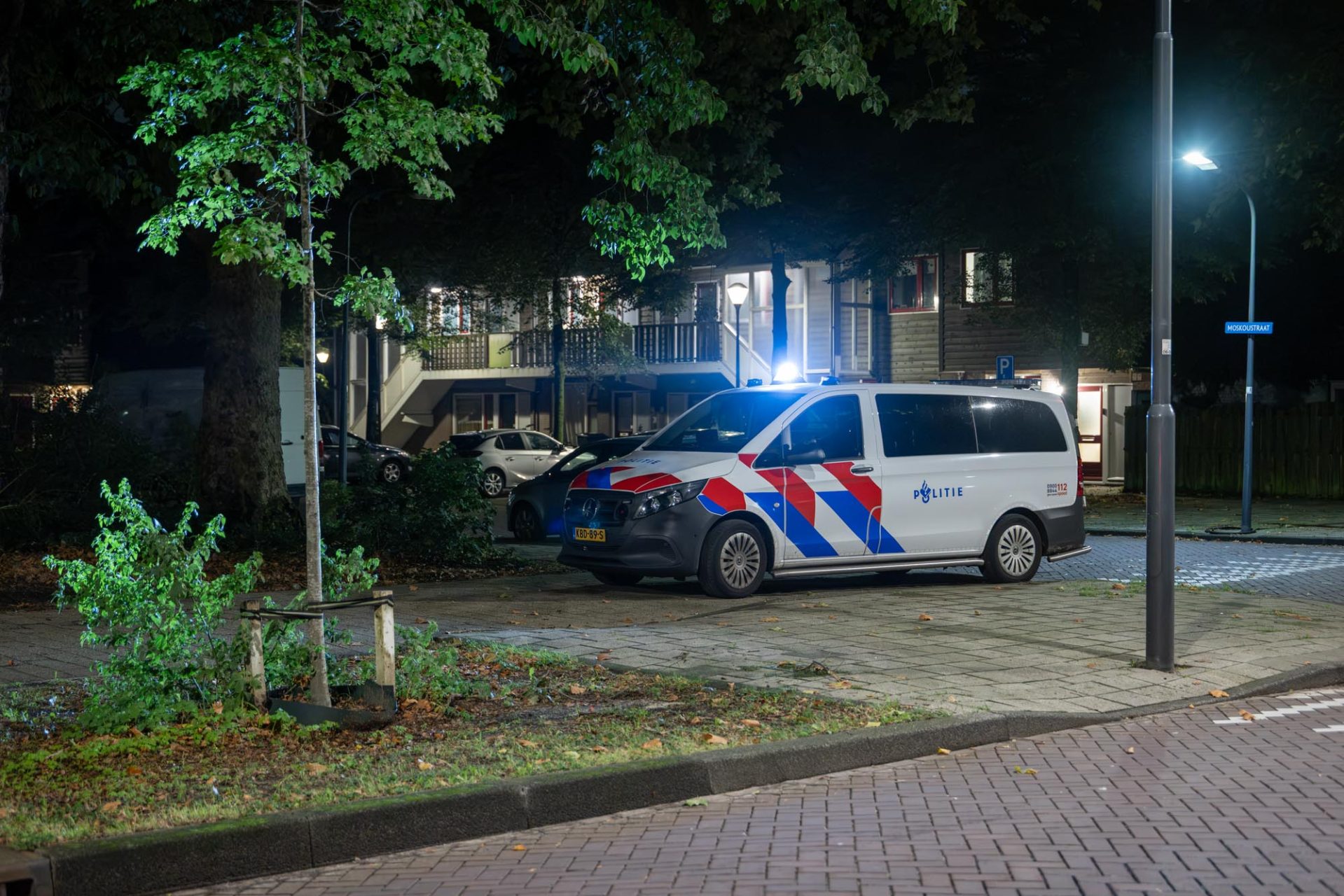 Grote zoektocht in woonwijk Haarlem naar verdachte mannen