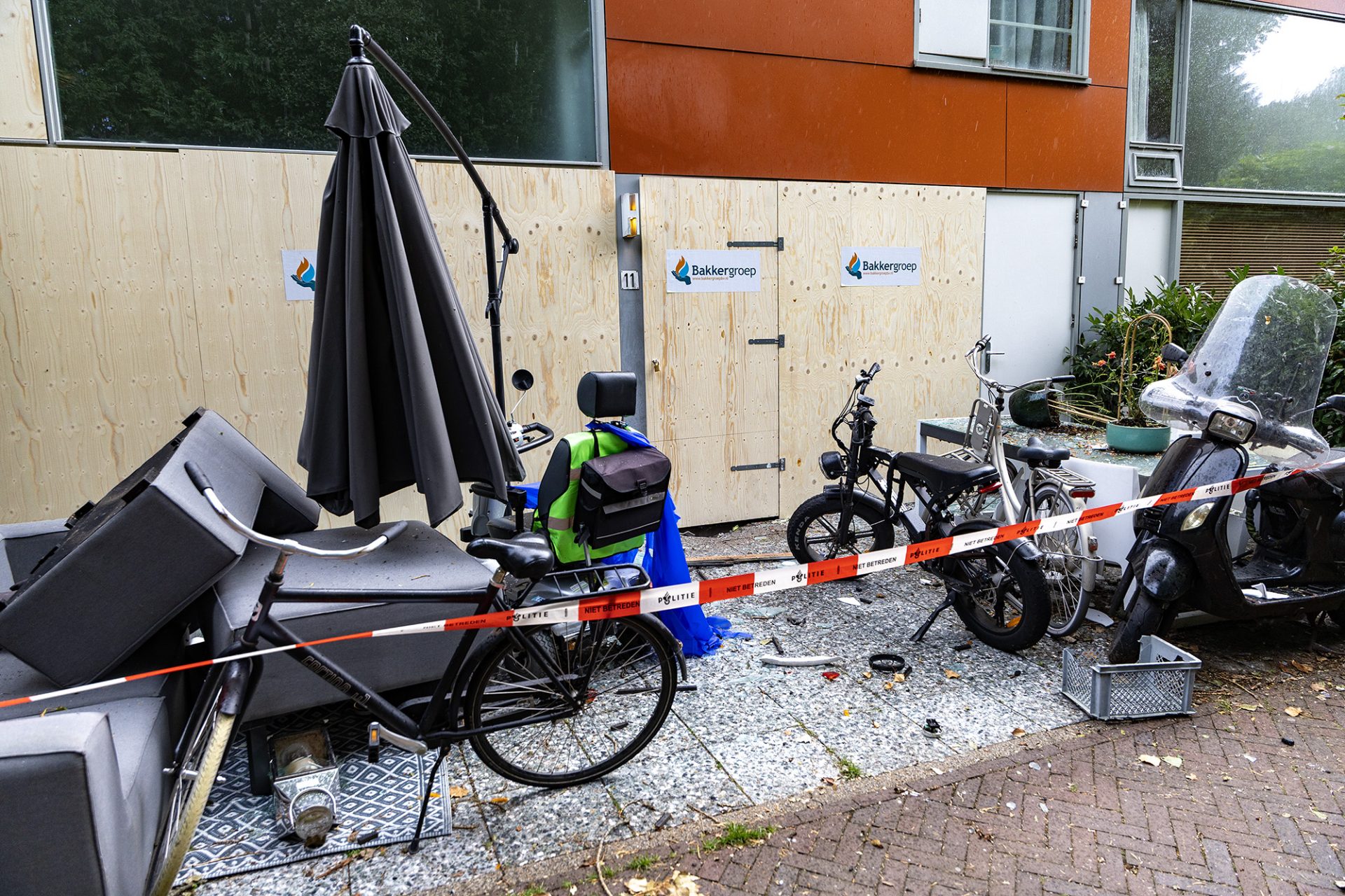 Flinke schade aan woning na explosie