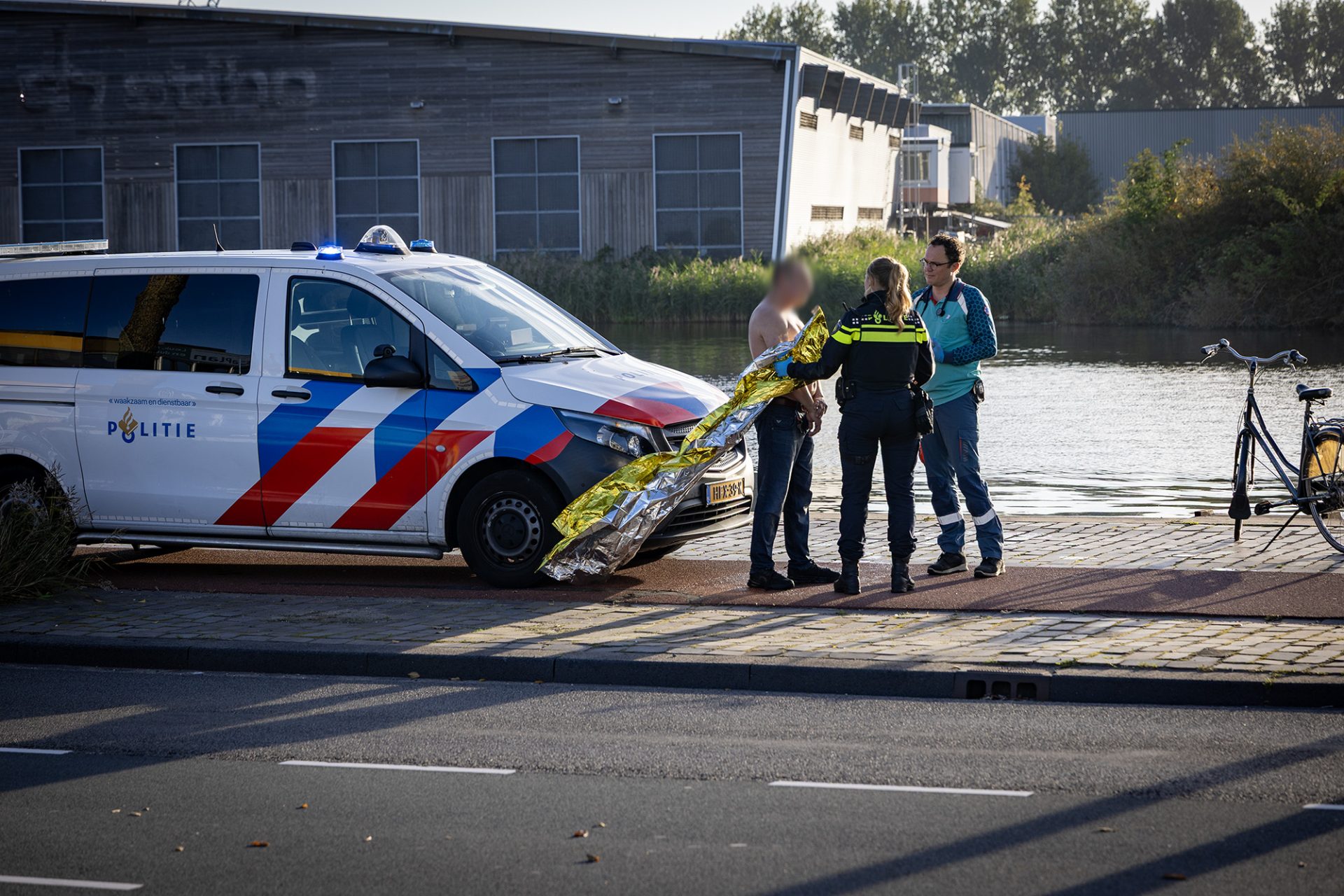 Man aangehouden na melding van persoon te water in Haarlem