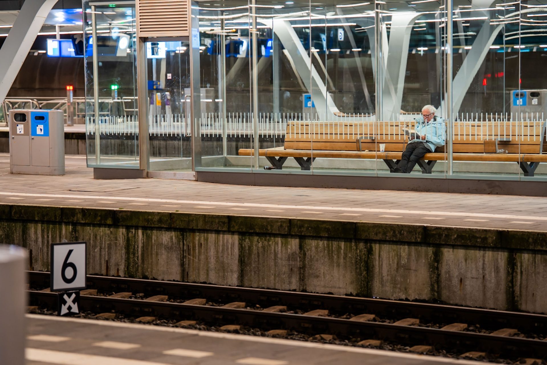 Treinen vallen uit en weinig bussen door 24-uursstaking