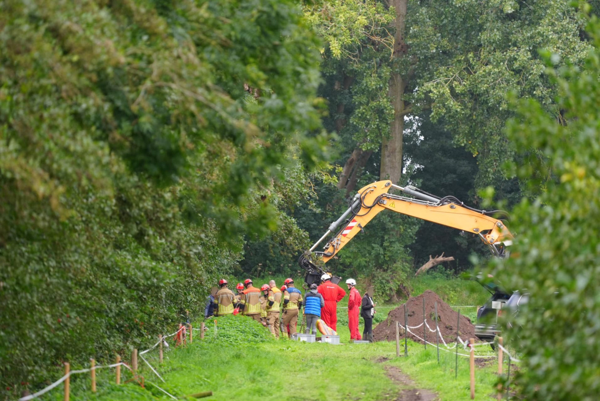 Paard gered uit sloot, kort daarna wordt eigenaar onwel