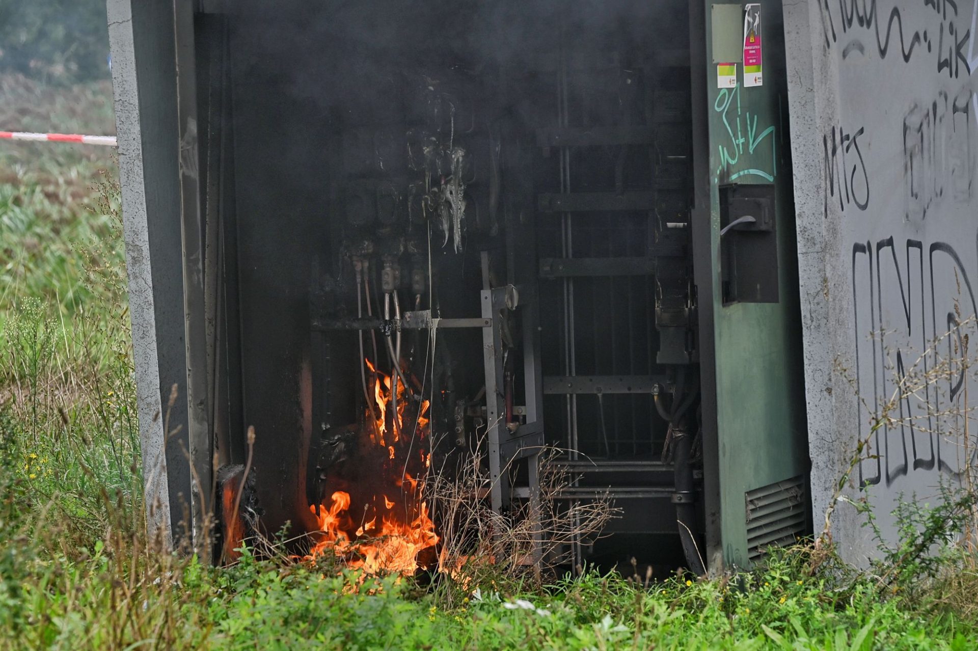 Grote brand in transformatorhuis veroorzaakt stroomstoring